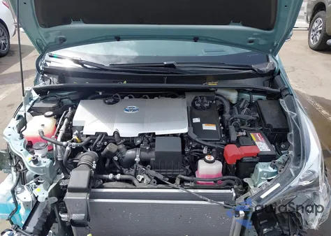 2017 Toyota Prius Four z USA, uszkodzony, nr VIN JTDKARFU3H3048641